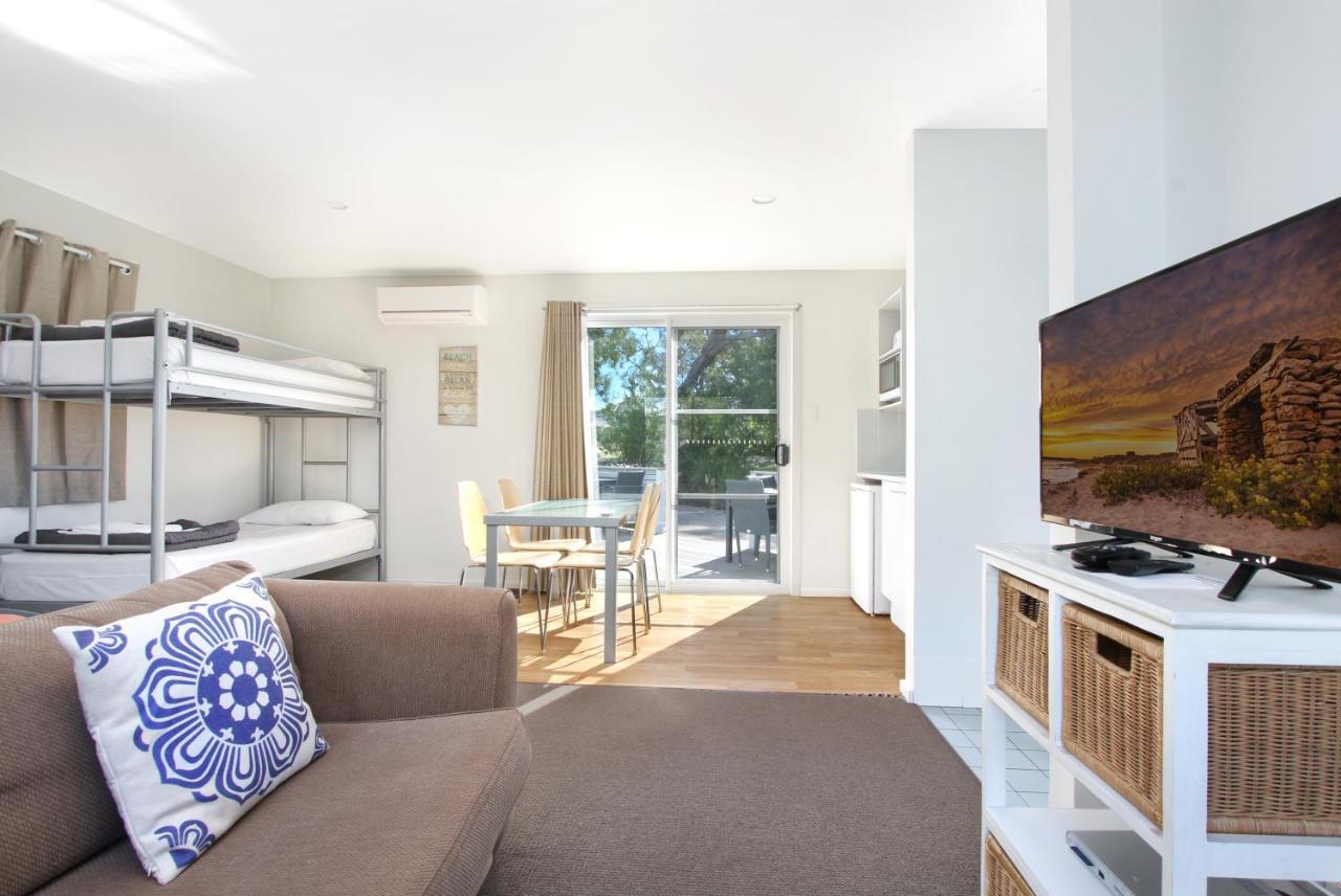 Huskisson Holiday Motel Cabins Jervis Bay Buitenkant foto